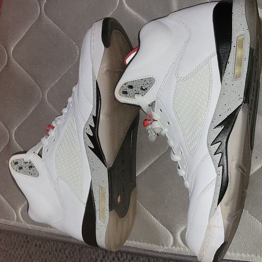 Jordan 5 white cement